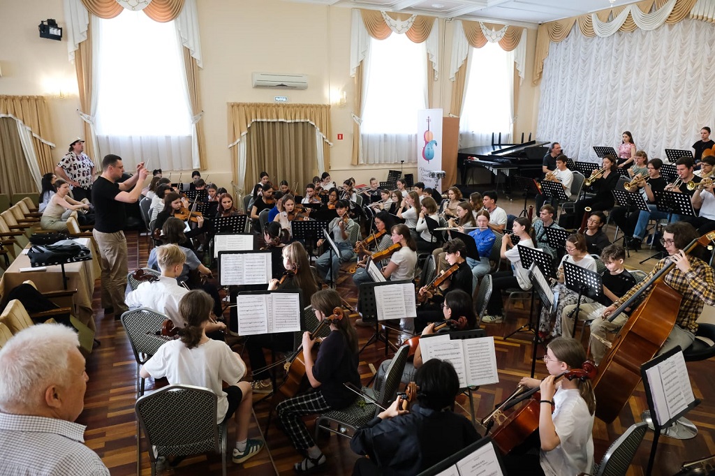 В Астрахани стартовали очные прослушивания музыкантов в Юношеский симфонический оркестр